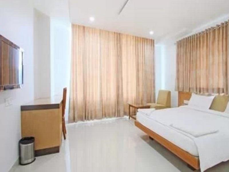 Fabhotel Syberitic Suites Gachibowli - Fully Vaccinated Staff Kondapur  エクステリア 写真